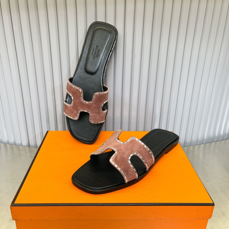 H**mes slippers